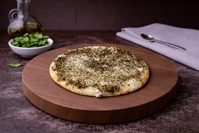 زعتر مع جبنة بلدية / قشقوان
