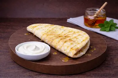 جبنة كريمية و عسل